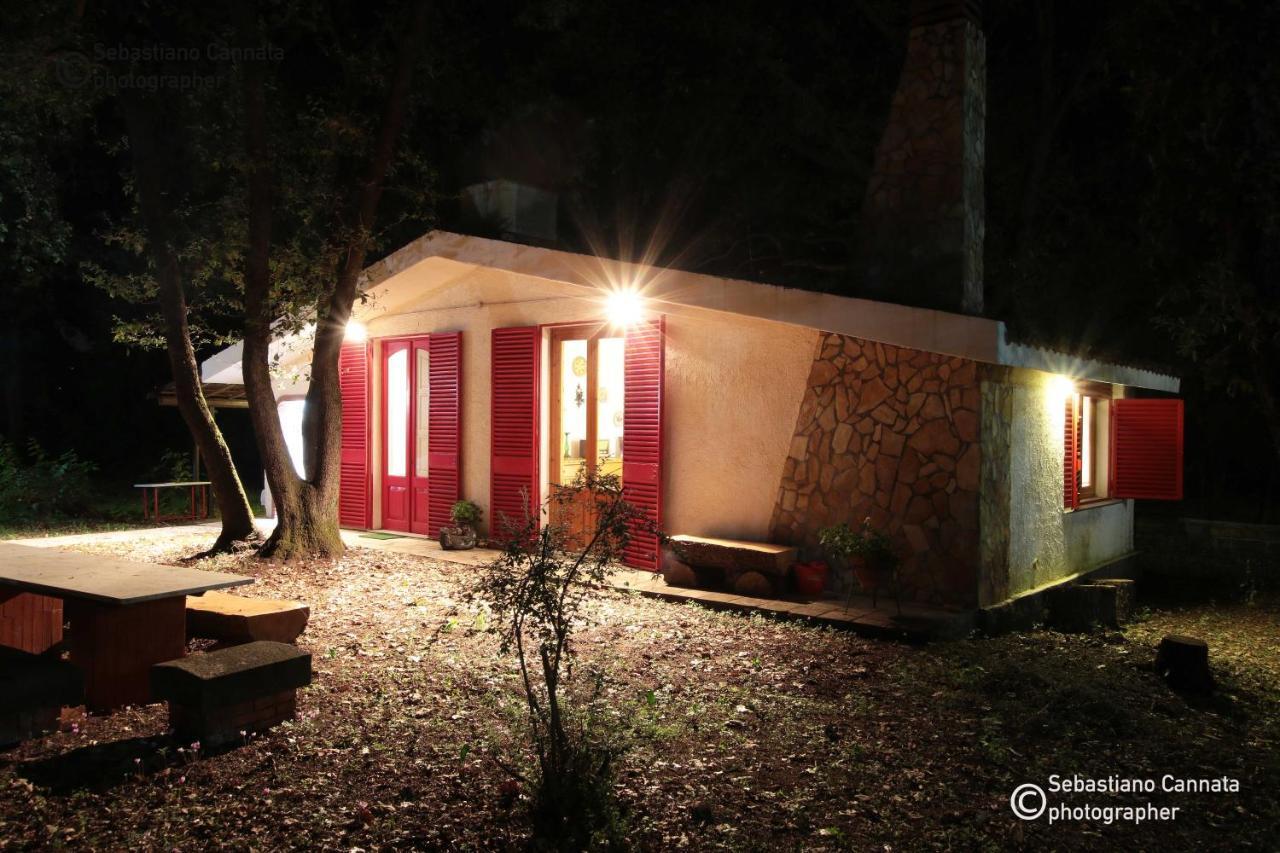 Chalet Villa Fini Fleri Exterior foto
